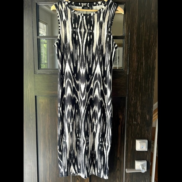Apt 9 Black, Gray, & White Sleeveless Bodycon Midi Dress Sz Medium NWOT - Picture 7 of 8